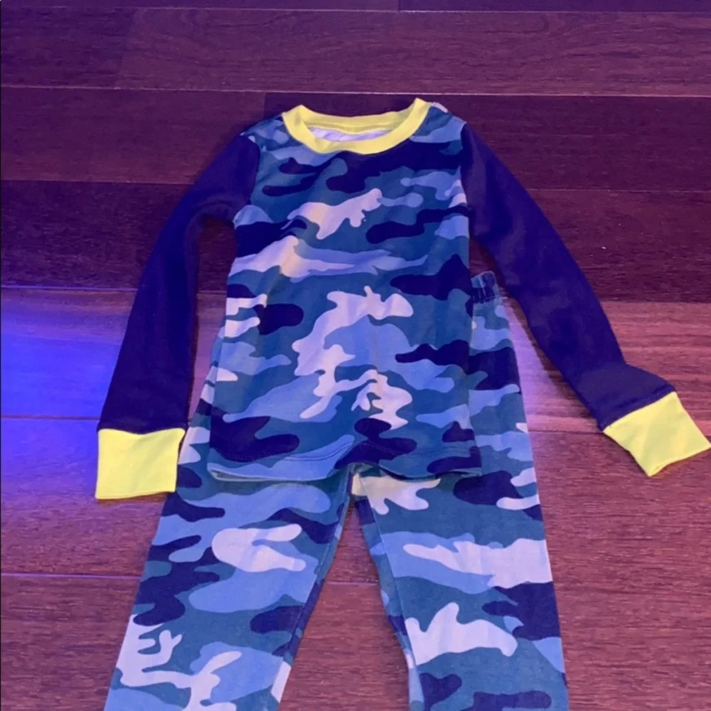 The children’s place pj’s size 4 used a few times